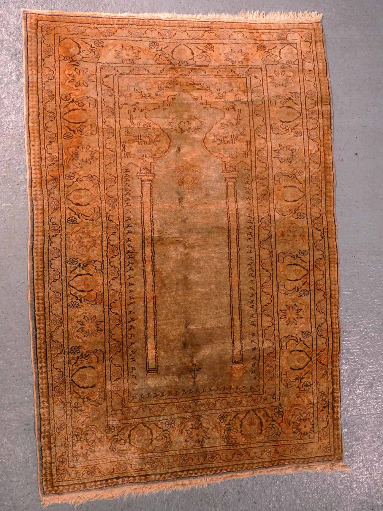 silkkimatto kultaisen hehkuva kayseri 136 x 89 cm lataa uudet kuvat