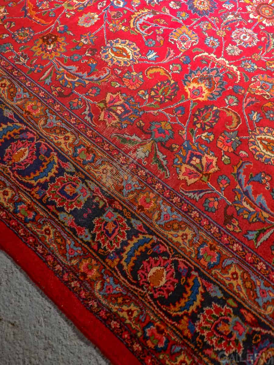 hehkuvan viininpunainen palatsikokoinen meshed – 400 x 300 cm