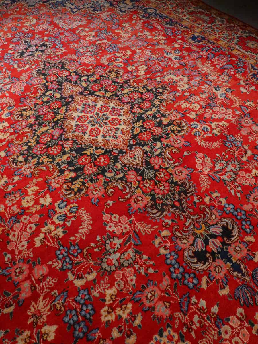 näyttävän yksityiskohtainen kirman 370 x 265 cm