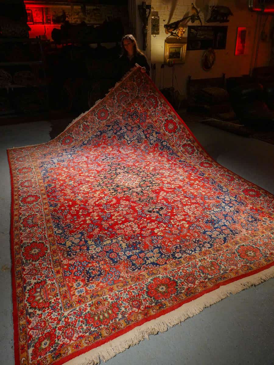 näyttävän yksityiskohtainen kirman 370 x 265 cm