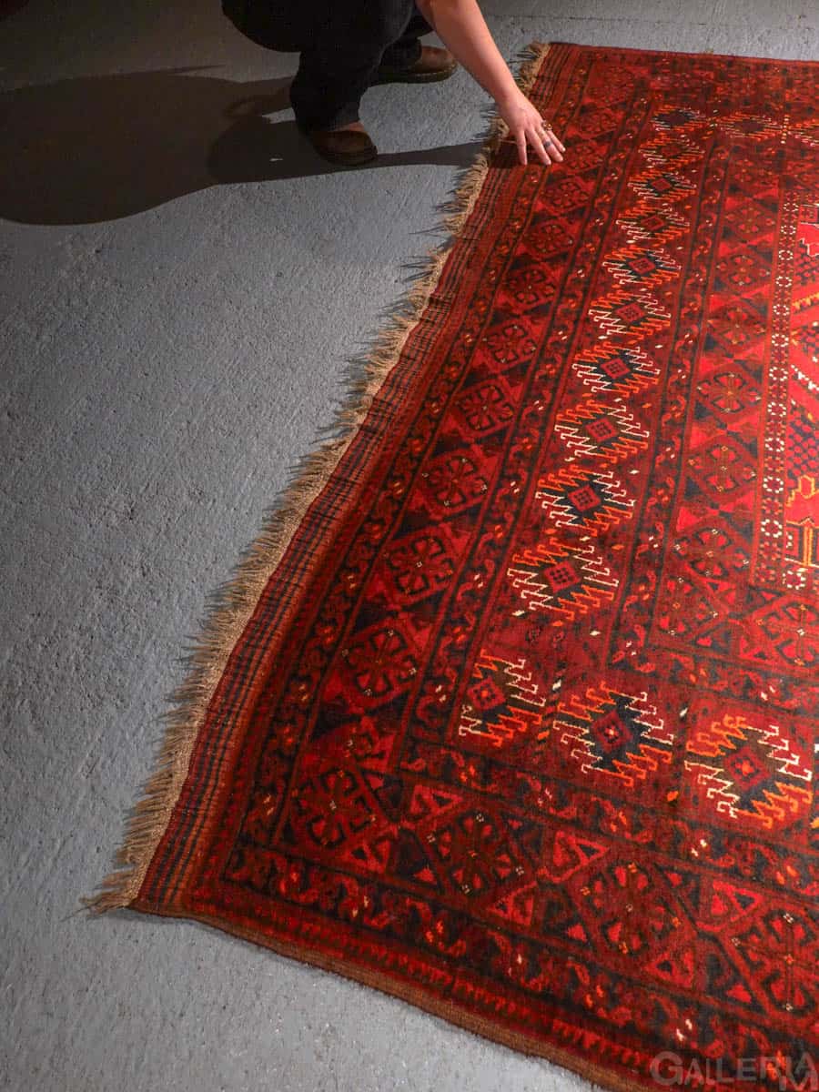 säväyttävän punainen balutsi 300 x 200 cm
