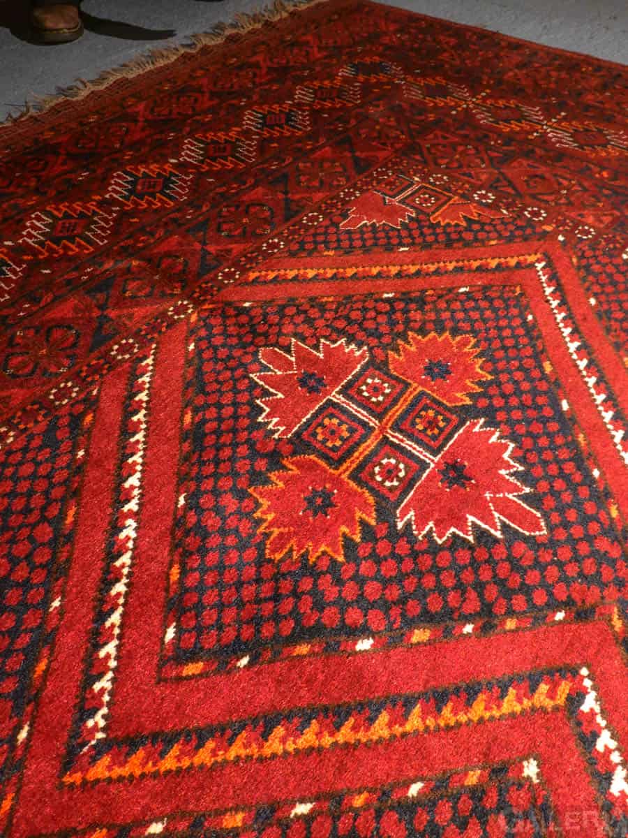 säväyttävän punainen balutsi 300 x 200 cm