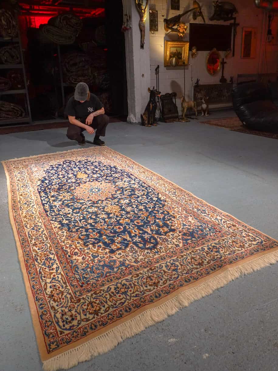 elegantti nain silkillä 280 x 137 cm