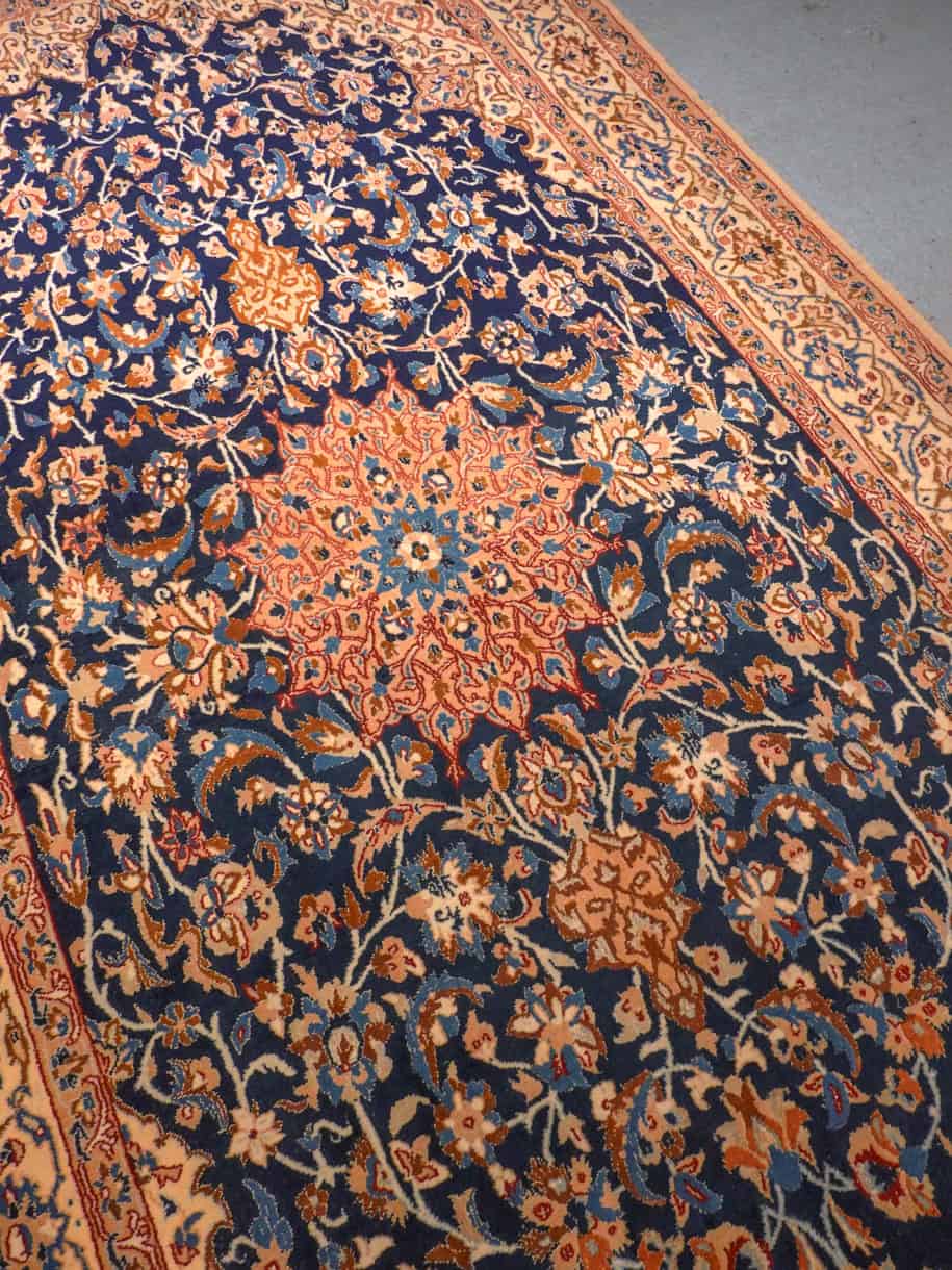 elegantti nain silkillä 280 x 137 cm