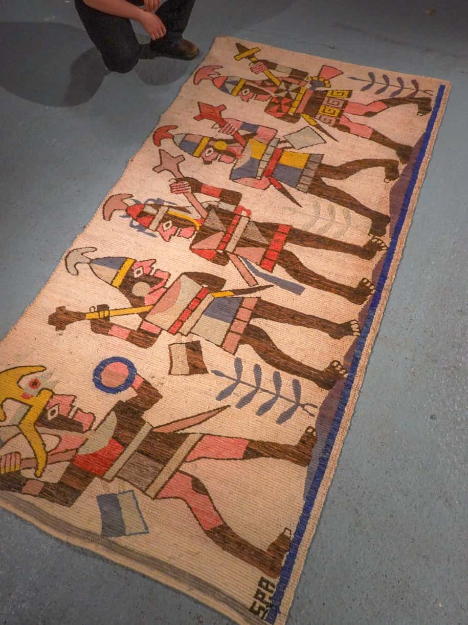 mielenkiintoinen eteläamerikkalainen matto 239 x 118 cm