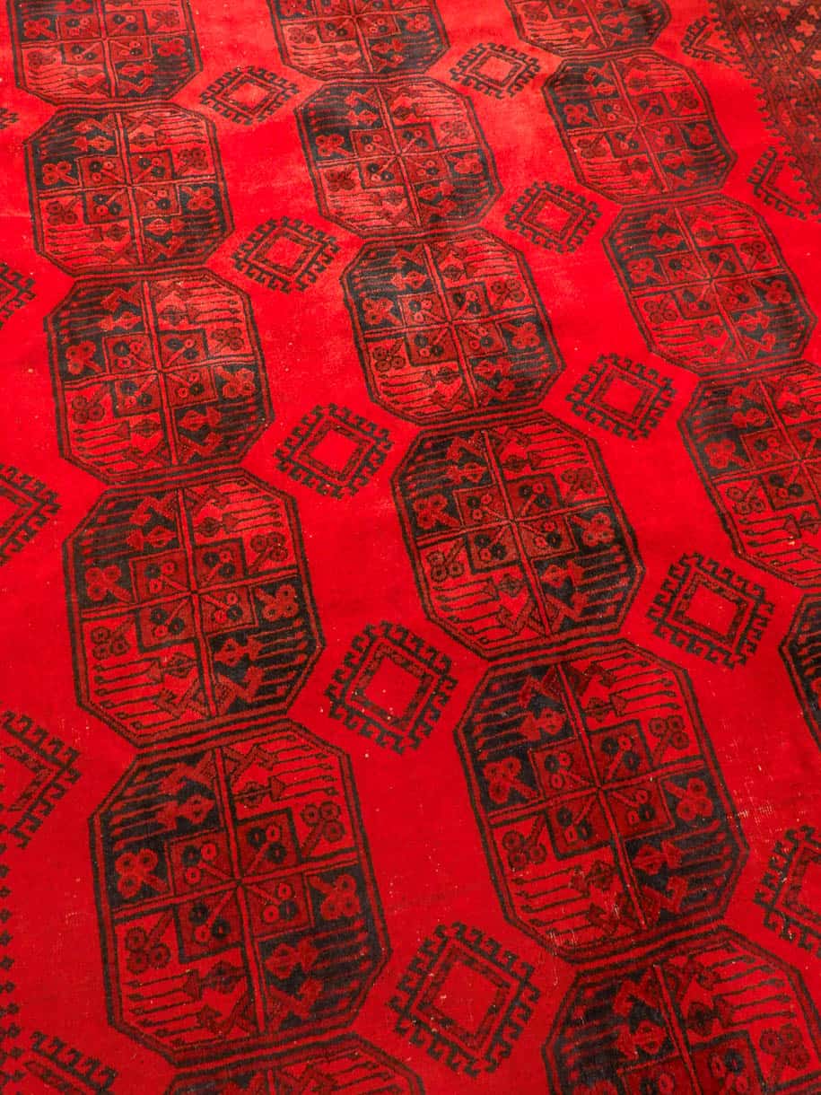 säkenöivän punainen afgaanimatto 260 x 240 cm