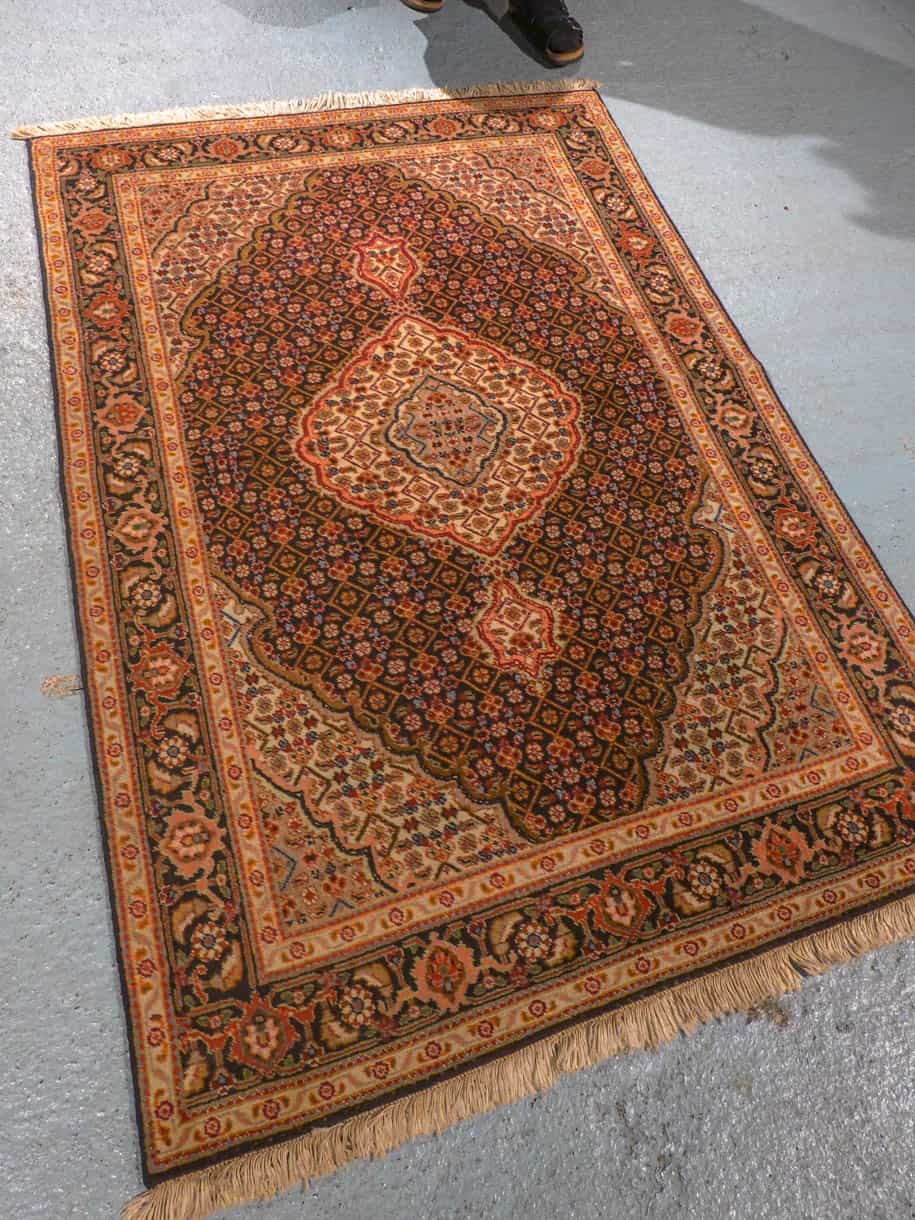 tyylikäs maanläheinen tabriz 155 x 94 cm (kopio)