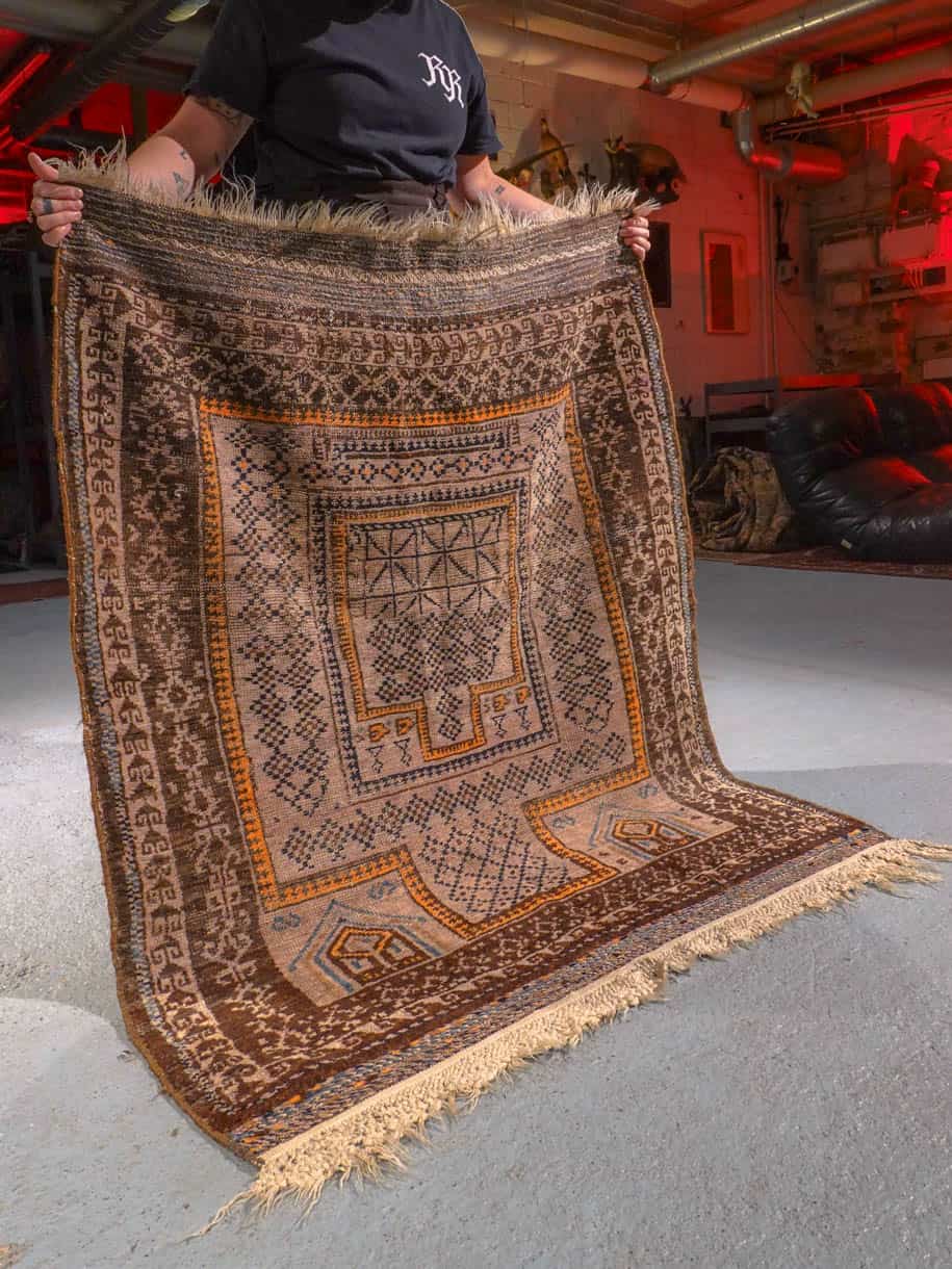 tunnelmallinen puoliantiikki balutsi 138 x 99 cm (kopio)
