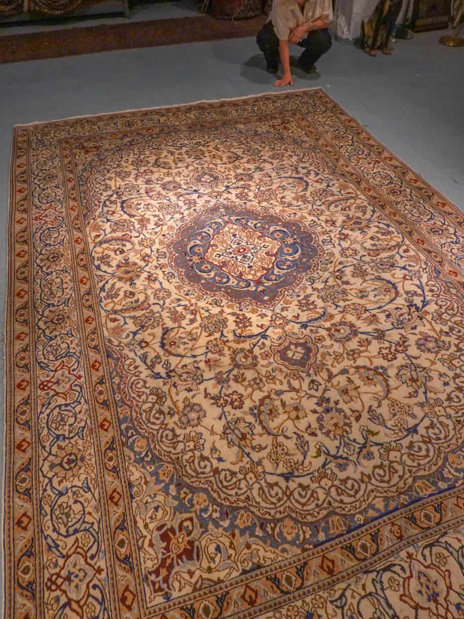 lempeän elegantti nain 350 x 240 cm