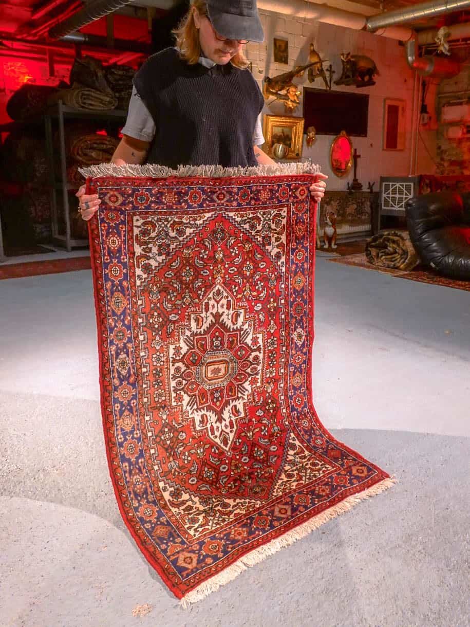 Punainen käsinsolmittu Bijar-villamatto, 130 × 81 cm