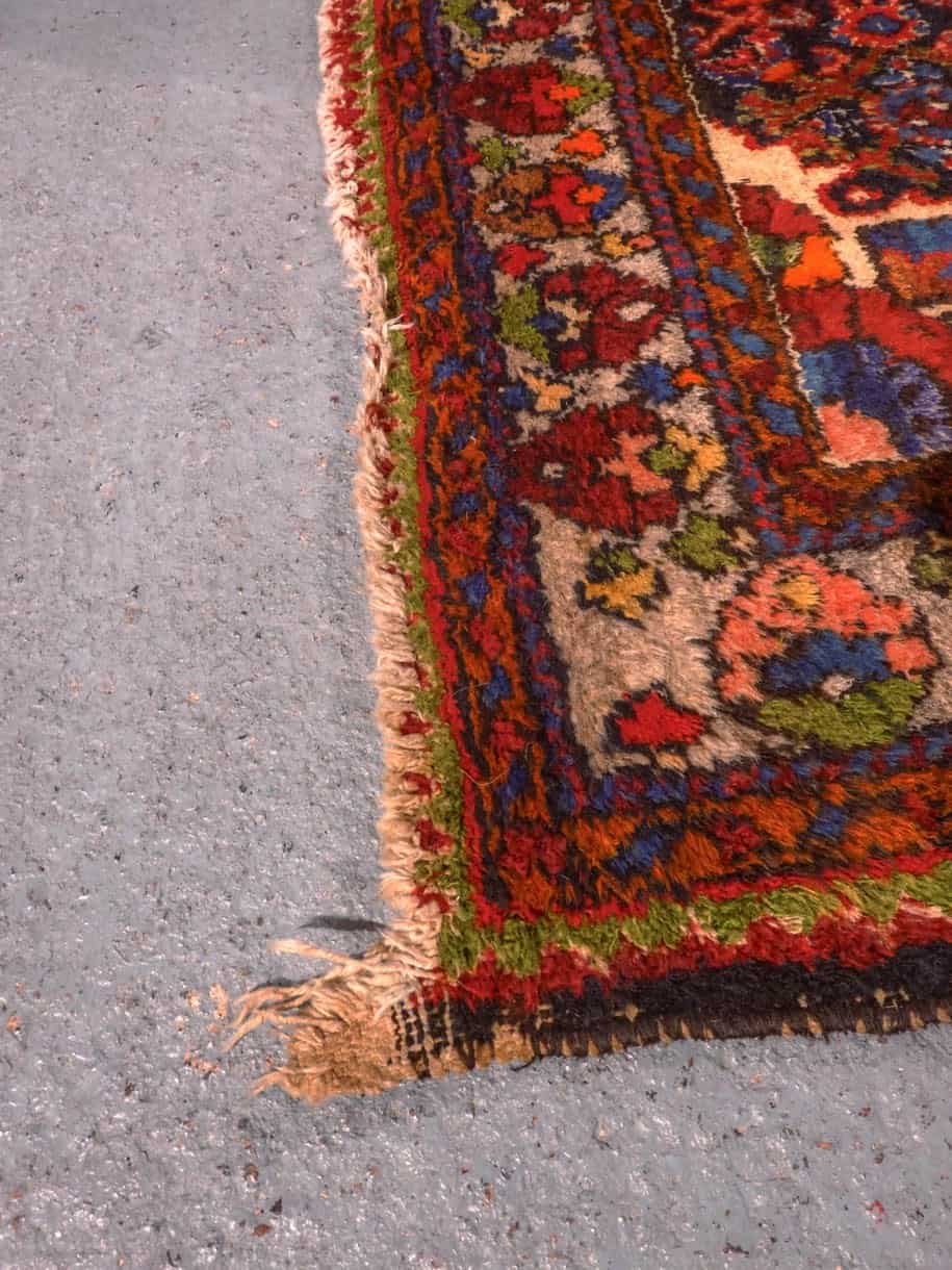 Hamadan-maton reunan yksityiskohta