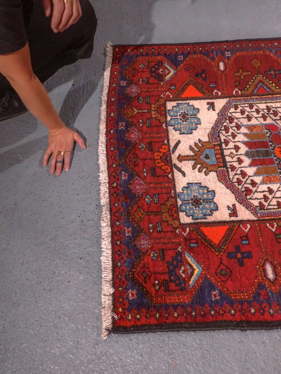 Punainen käsinsolmittu Hamadan-villamatto, 157 × 103 cm