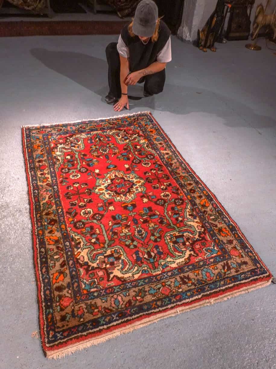 Punainen käsinsolmittu Hamadan-villamatto, 164 × 111 cm