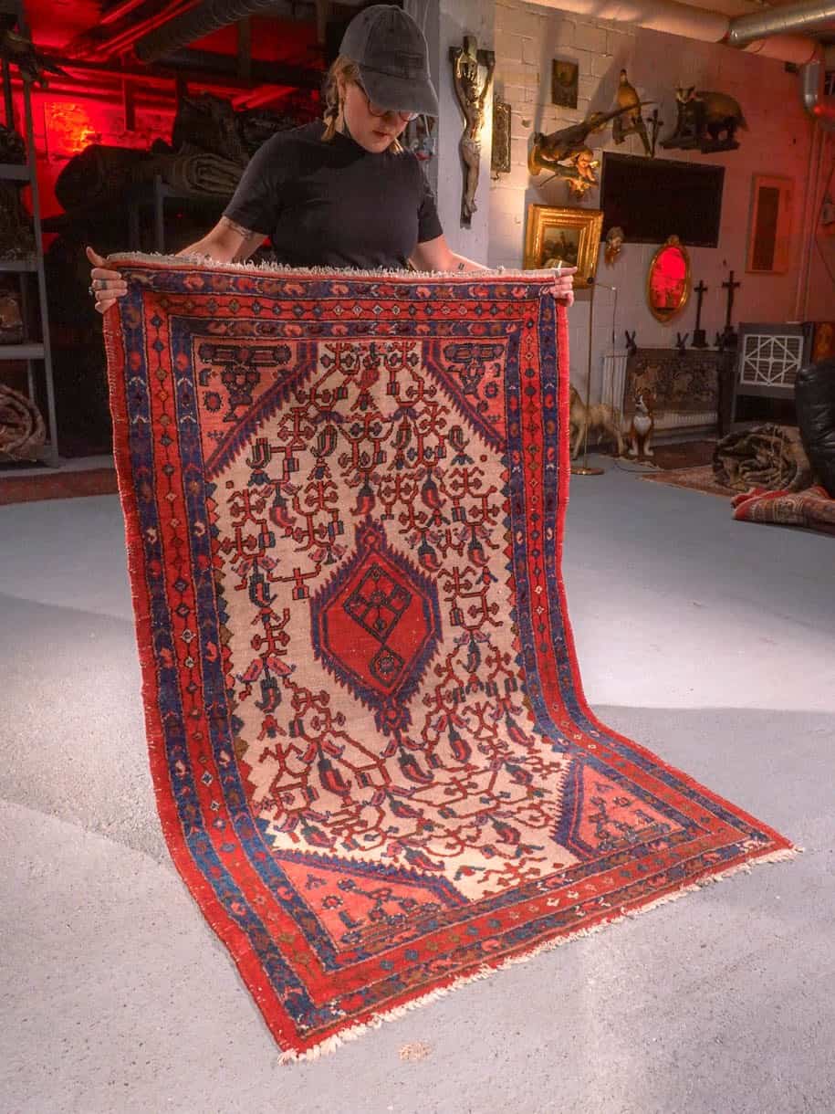 Punainen käsinsolmittu Hamadan-villamatto, 165 × 107 cm
