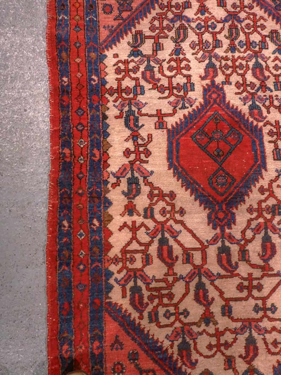 Hamadan-maton kuvioinnin yksityiskohta