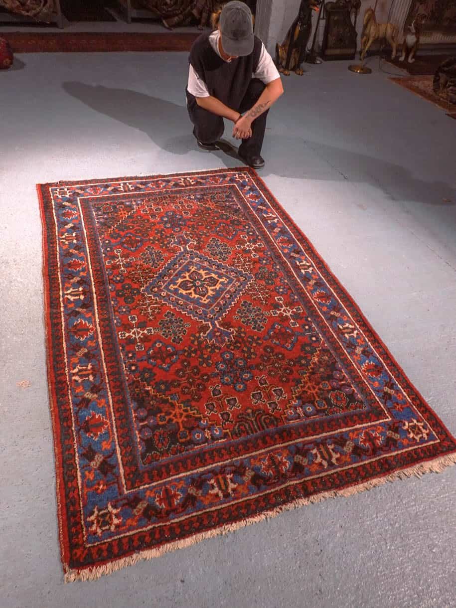 Punainen käsinsolmittu Joshagan-villamatto, 198 × 122 cm