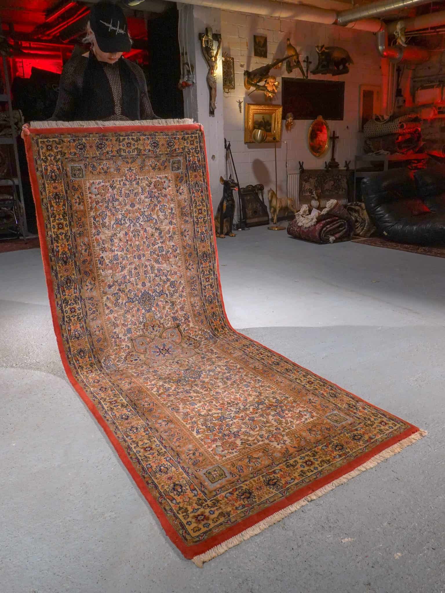 Maanläheinen käsinsolmittu Kashmir-villamatto, 240 × 95 cm