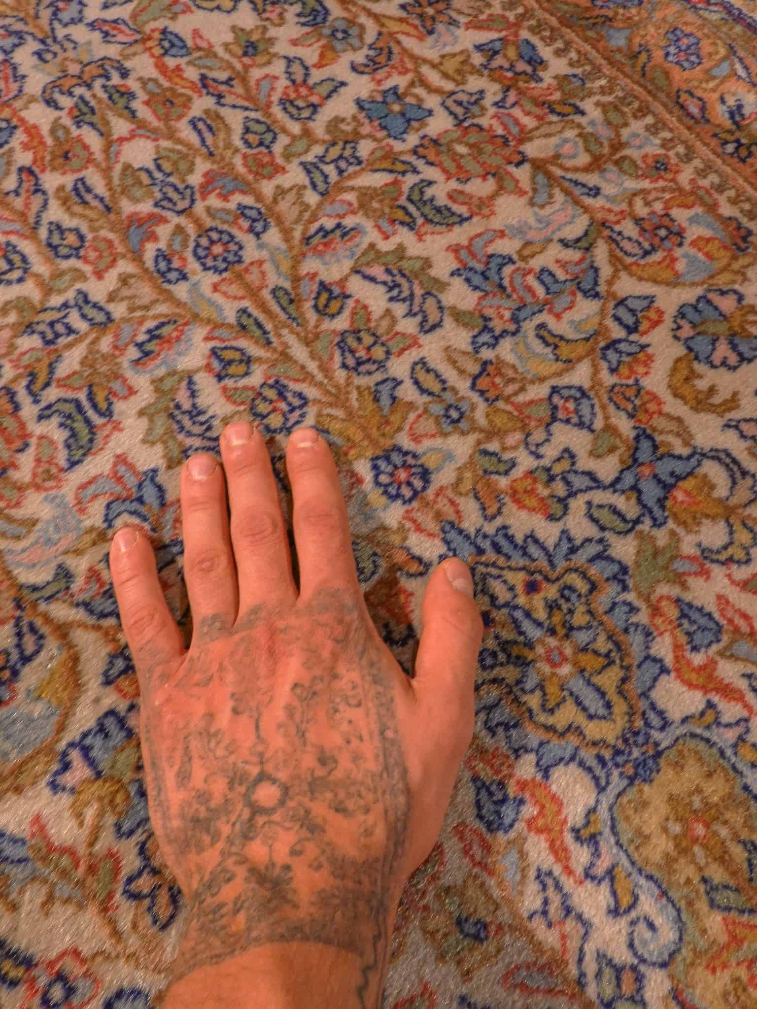 Maanläheinen käsinsolmittu Kashmir-villamatto, 240 × 95 cm