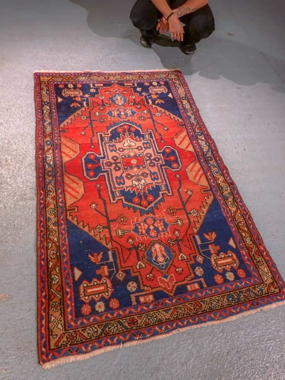 Punainen käsinsolmittu Malayer-villamatto, 166 × 105 cm
