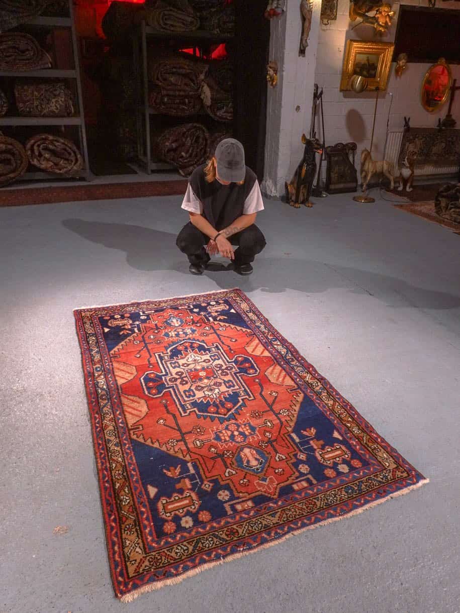 Punainen käsinsolmittu Malayer-villamatto, 166 × 105 cm