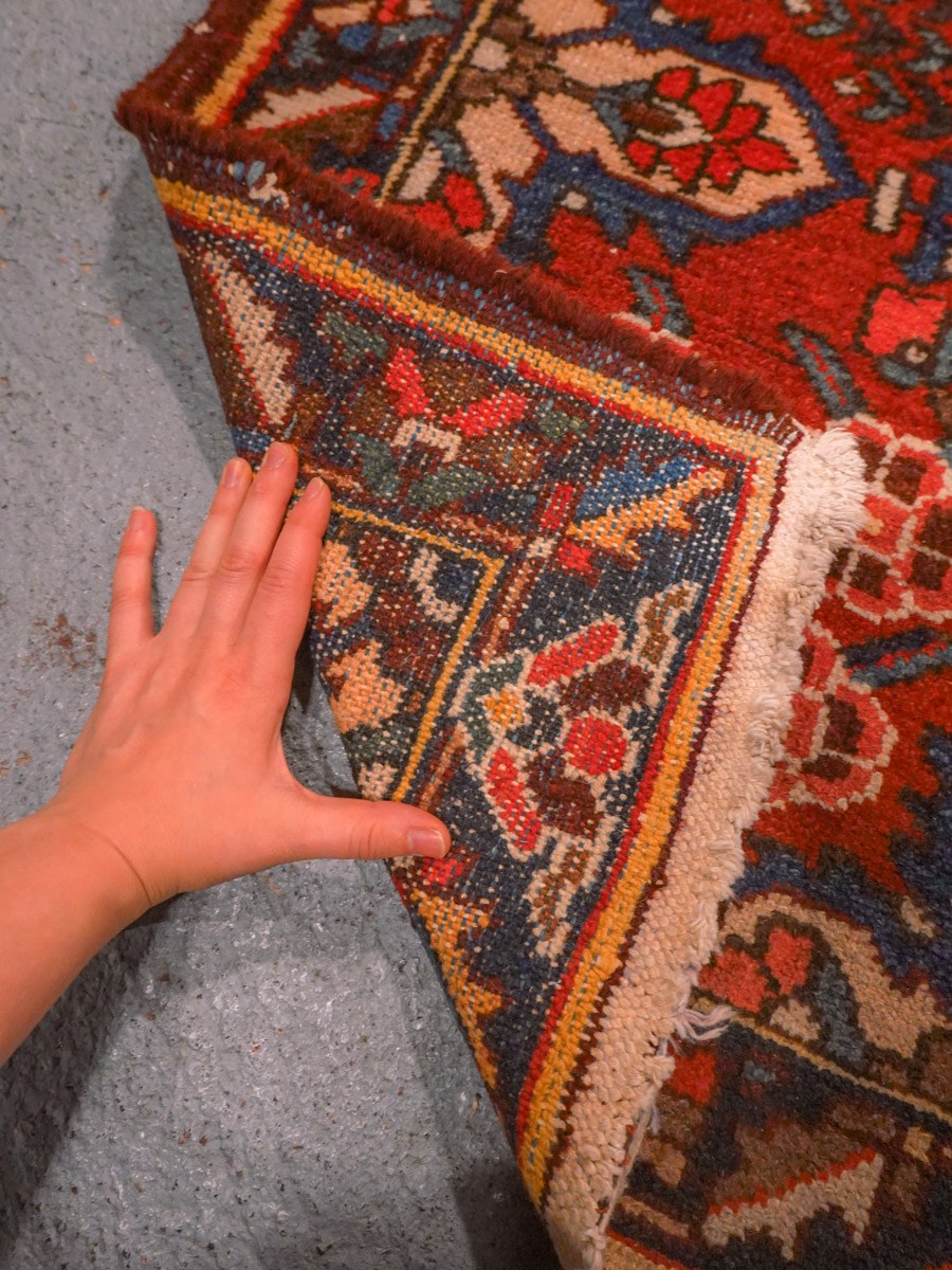 Punainen käsinsolmittu Bahtijaari-villamatto, 376 × 308 cm