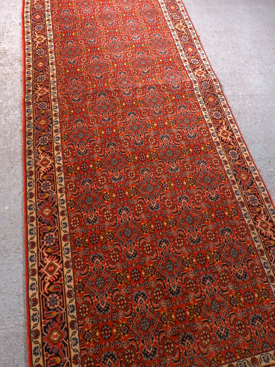 Punainen käsinsolmittu Bijar-villamatto, 250 × 92 cm