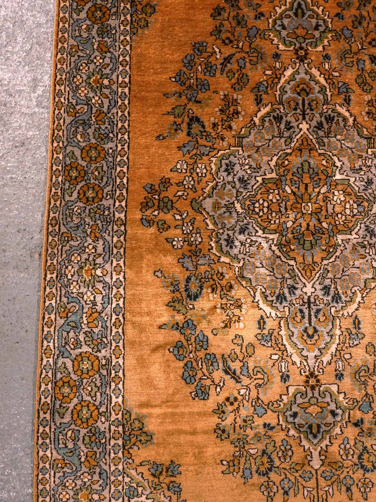 Ghom-maton reunan yksityiskohta
