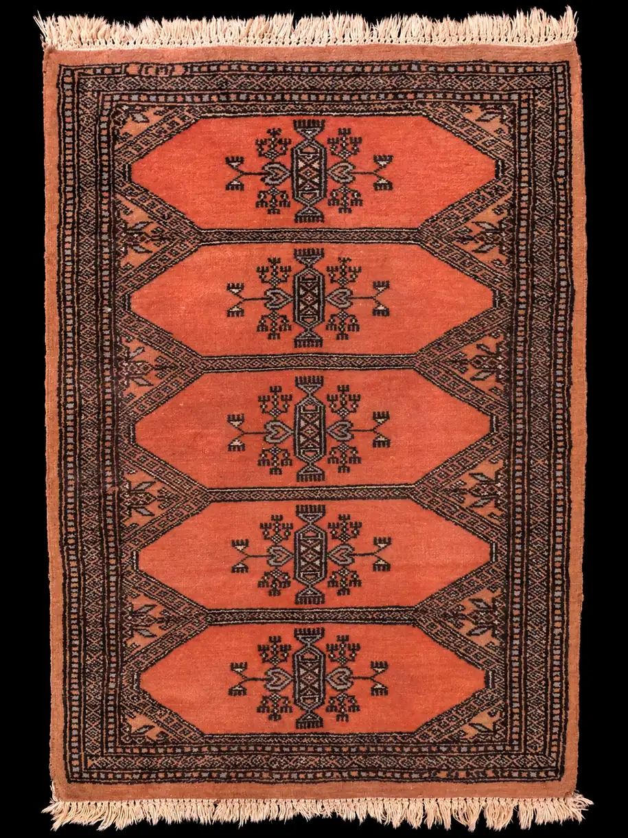 Runsaskuvioinen Buhara – 111 x 73 cm