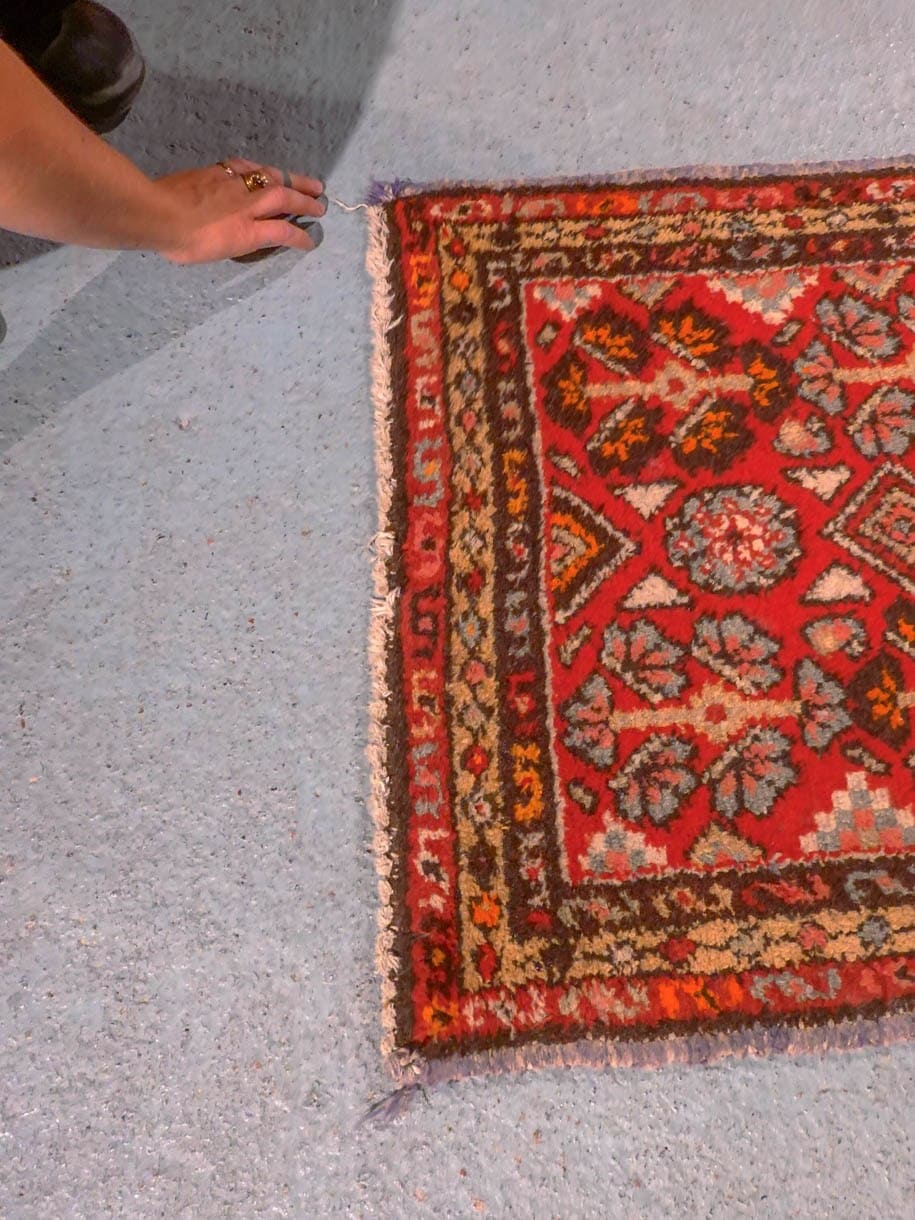 Punainen käsinsolmittu Hamadan-villamatto, 113 × 66 cm