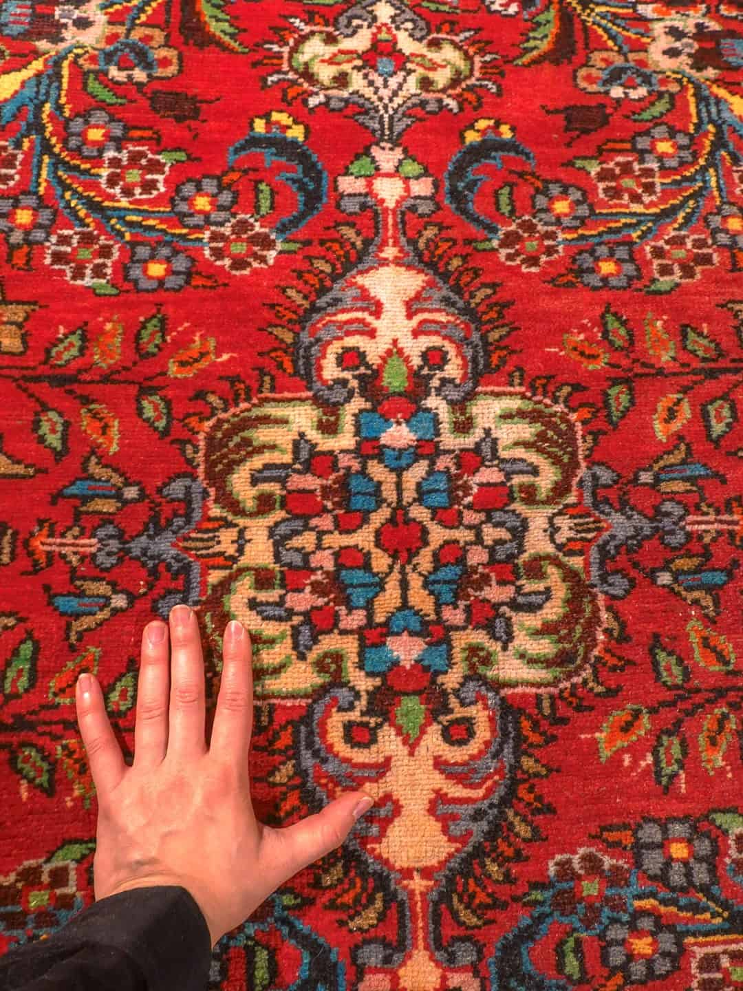 Punainen käsinsolmittu Hamadan-villamatto, 220 × 155 cm