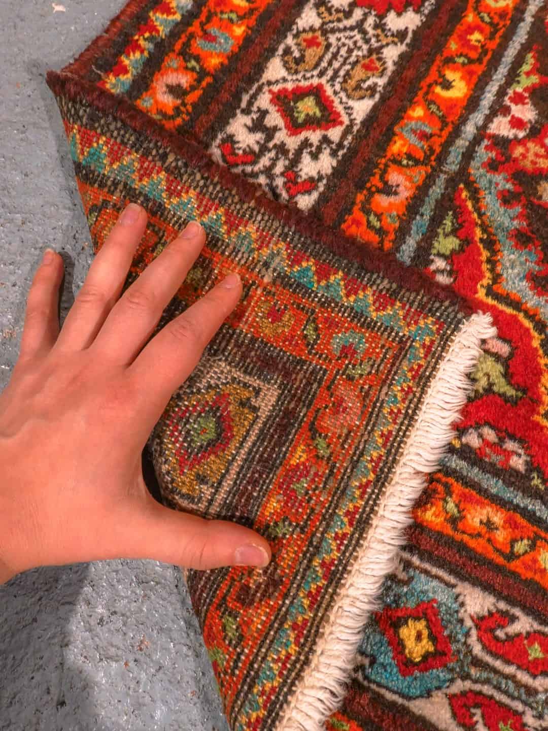 Hamadan-maton kuvioinnin yksityiskohta