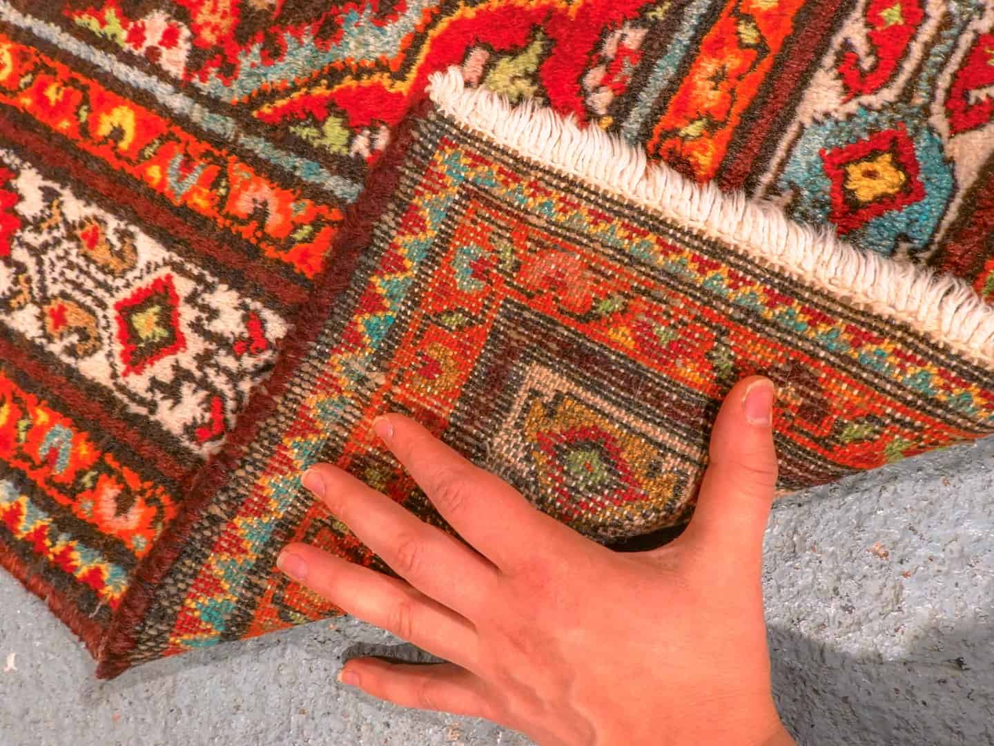 Punainen käsinsolmittu Hamadan-villamatto, 220 × 155 cm