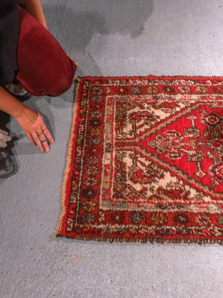 Punainen käsinsolmittu Hamadan-villamatto, 261 × 71 cm