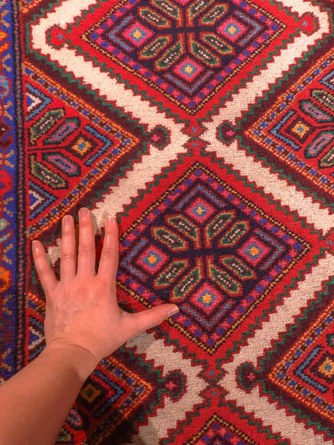 Hamadan-maton kuvioinnin yksityiskohta