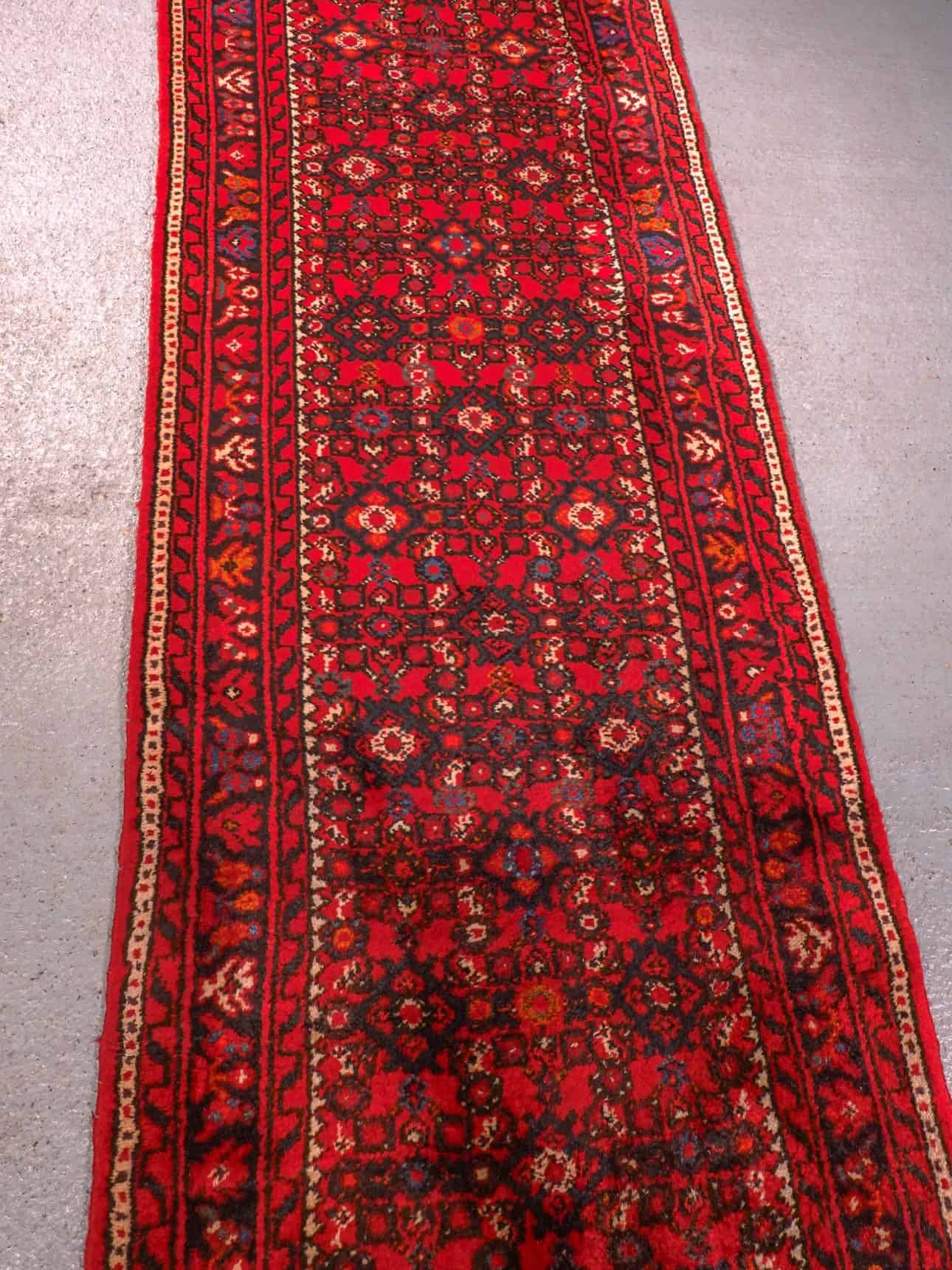 Punainen käsinsolmittu Hamadan-villamatto, 290 × 80 cm