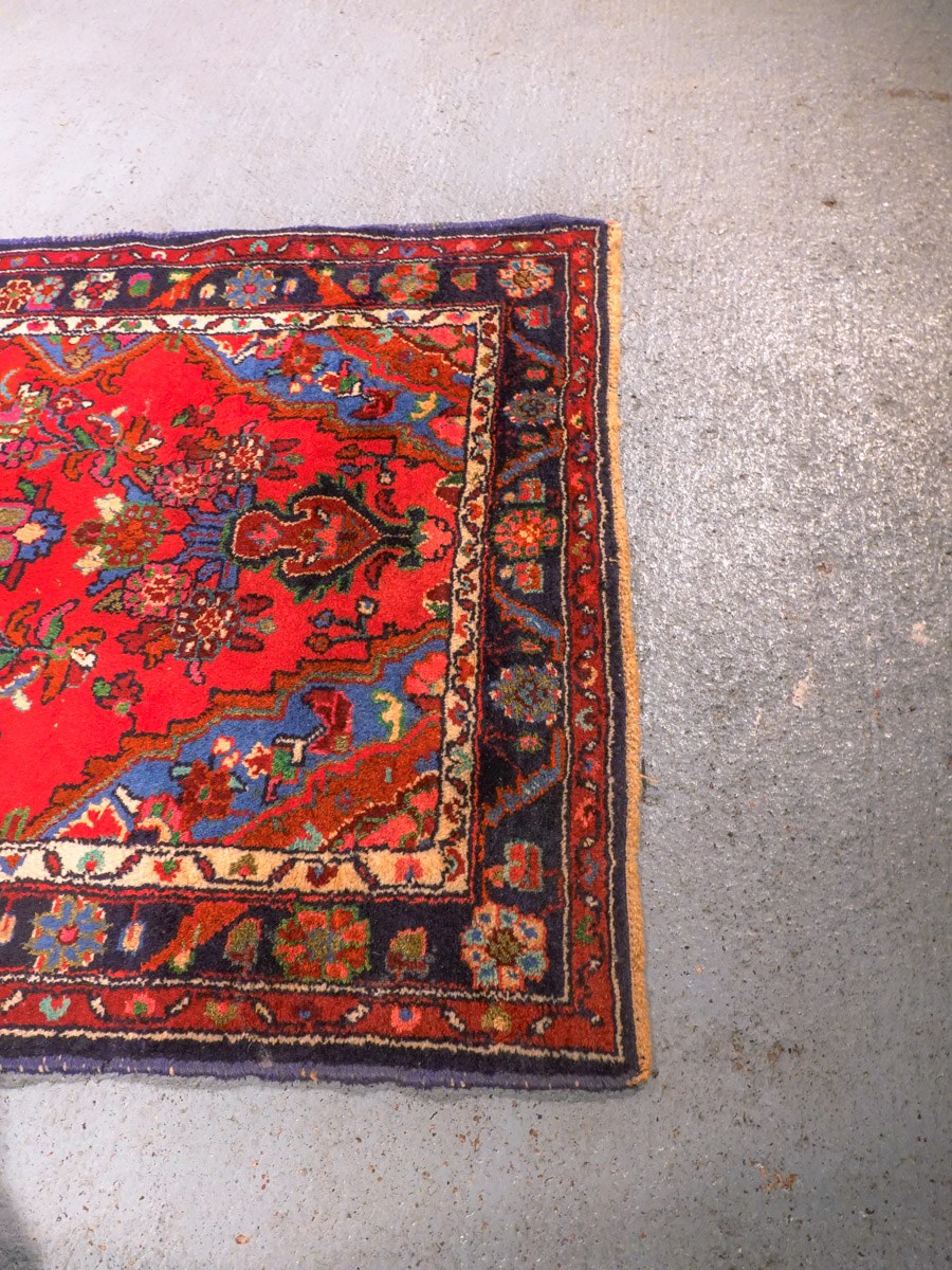 Punainen käsinsolmittu Hamadan-villamatto, 297 × 106 cm