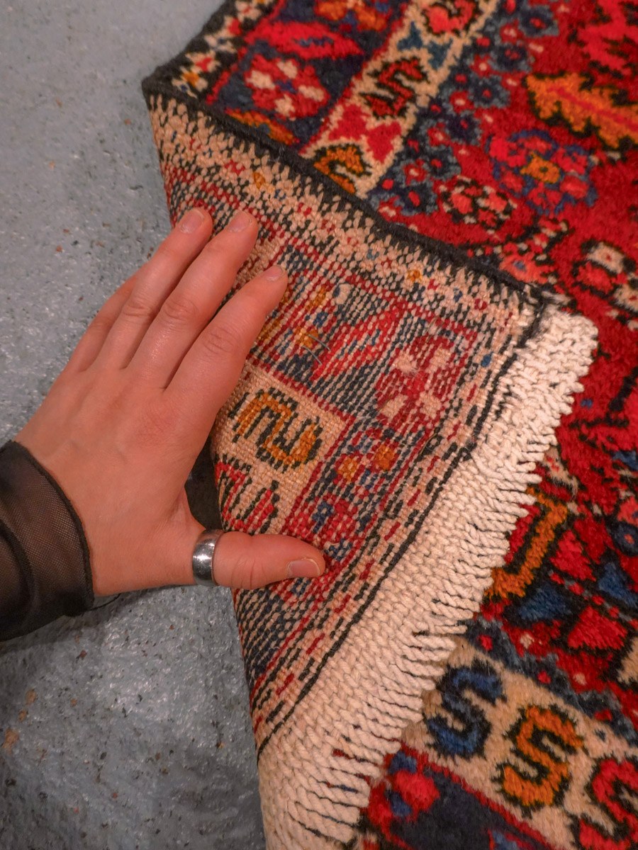 Punainen käsinsolmittu Heriz-villamatto, 362 × 100 cm
