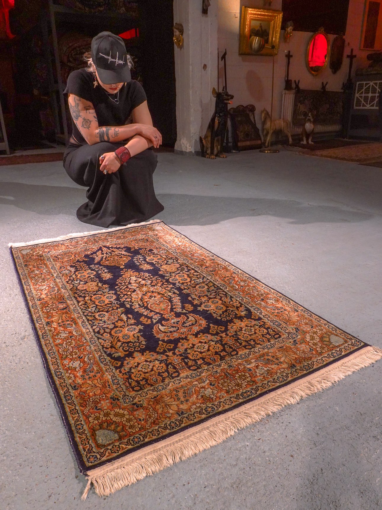 Maanläheinen käsinsolmittu Kashmir-silkkimatto, 140 × 79 cm
