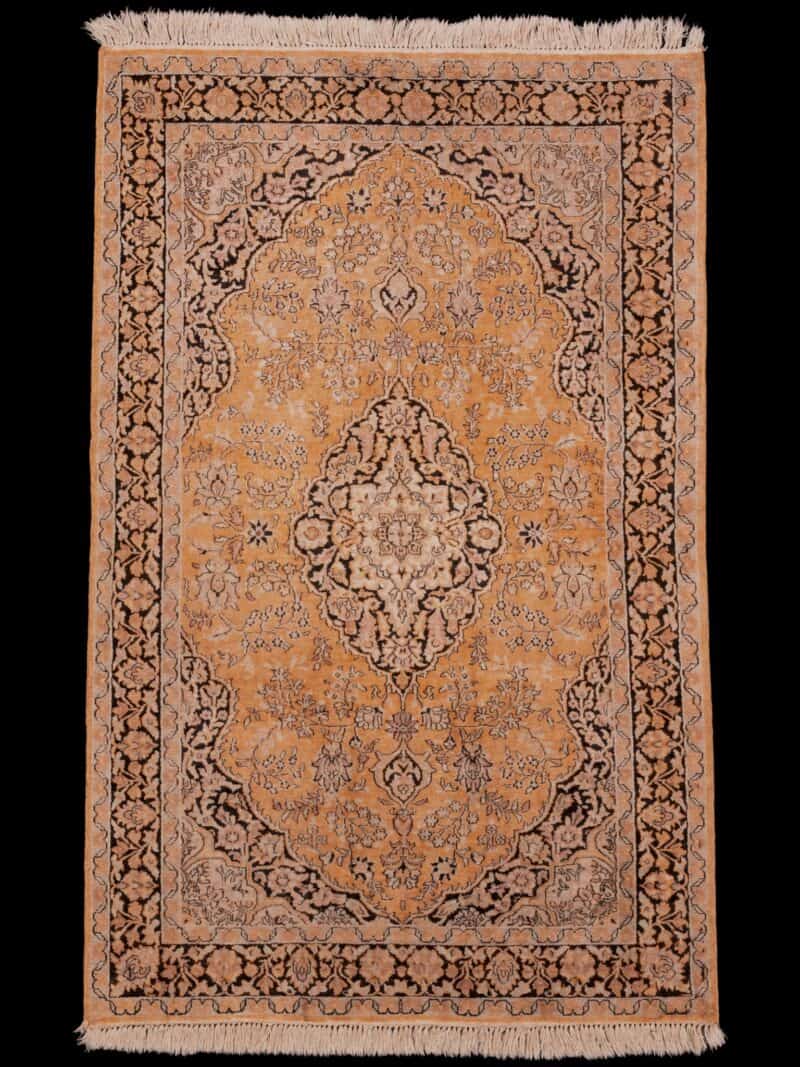 Maanläheinen käsinsolmittu Kashmir-villamatto, 186 × 122 cm