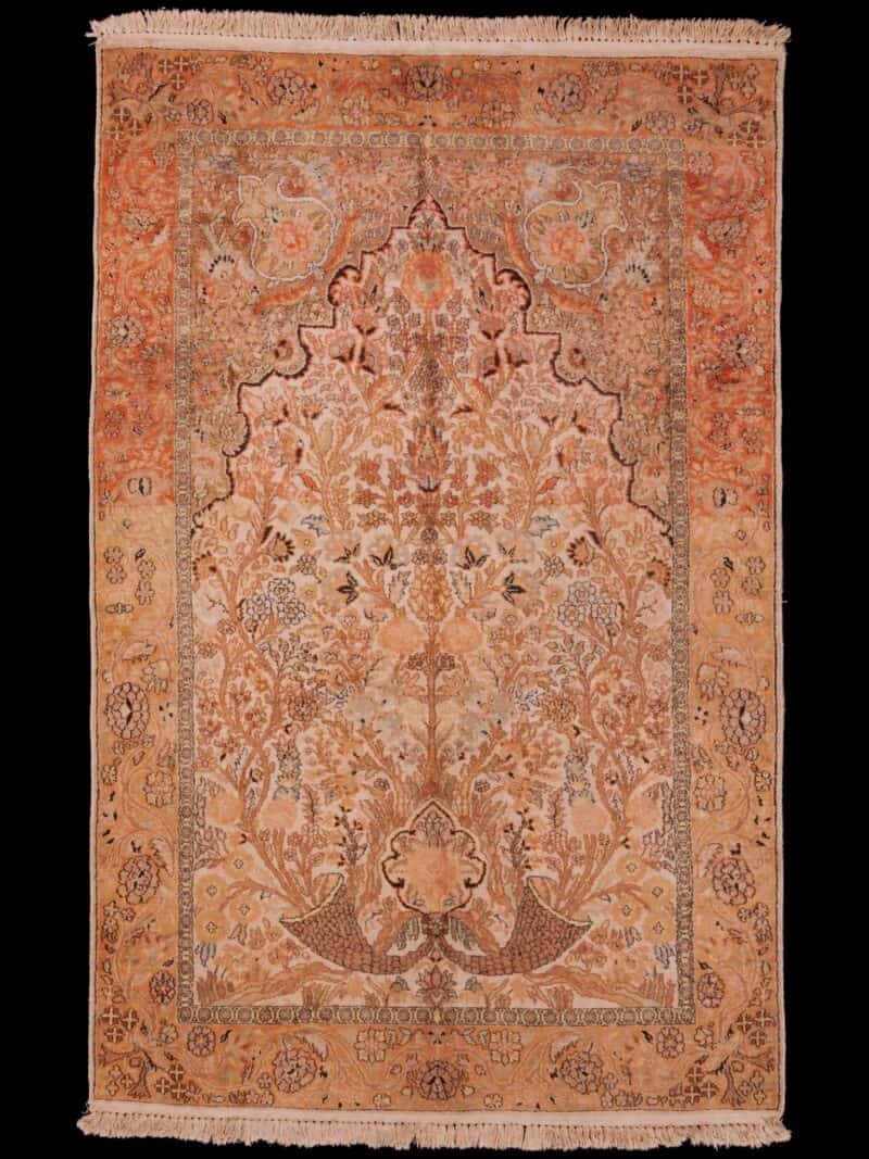 Vaalea käsinsolmittu Kashmir-silkkimatto, 195 × 123 cm