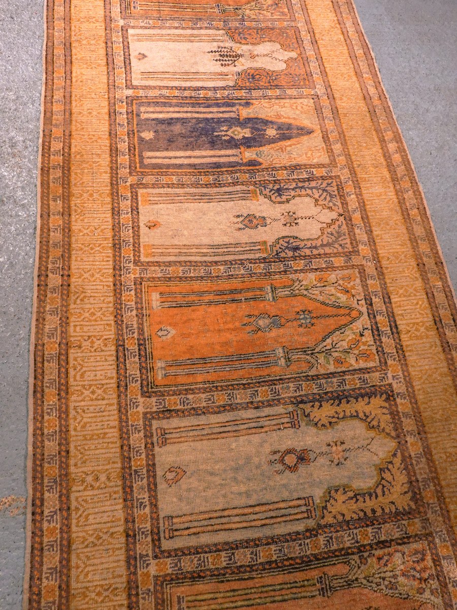 Maanläheinen käsinsolmittu Kayseri-silkkimatto, 232 × 80 cm