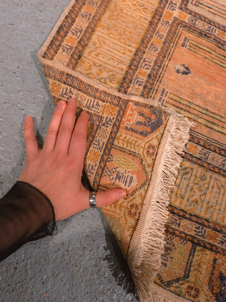 Maanläheinen käsinsolmittu Kayseri-silkkimatto, 232 × 80 cm