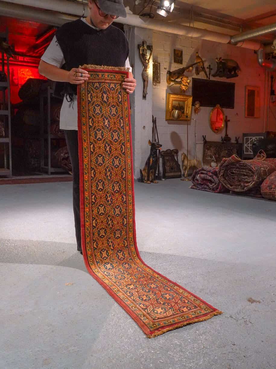Punainen käsinsolmittu Keshan-villamatto, 170 × 33 cm