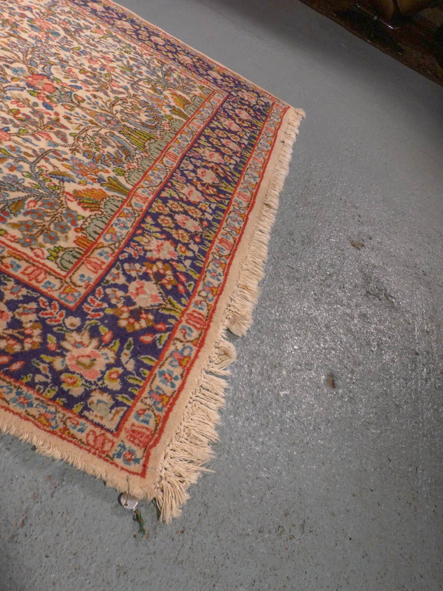 Vaalea käsinsolmittu Kirman-villamatto, 250 × 155 cm