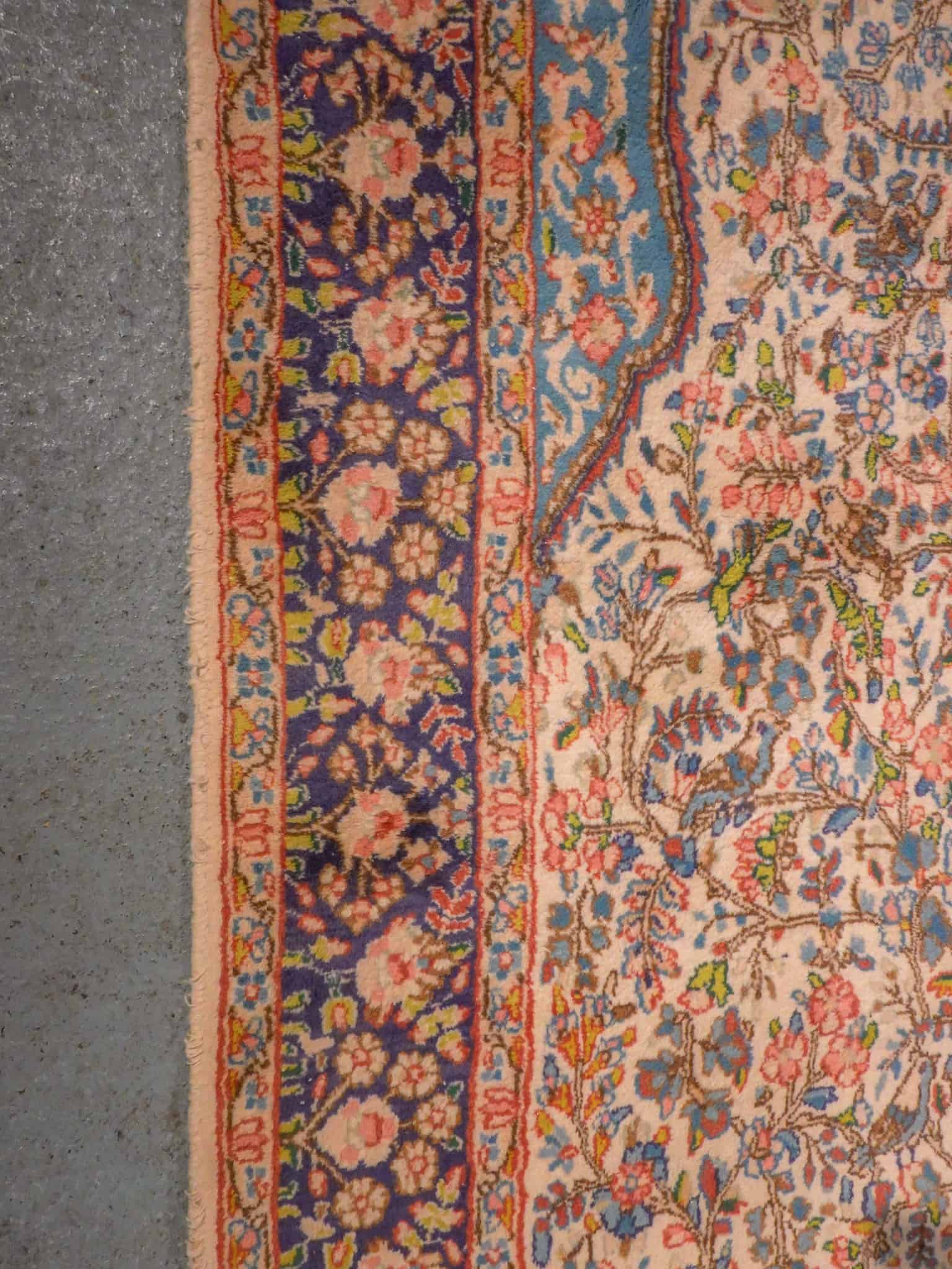 Vaalea käsinsolmittu Kirman-villamatto, 250 × 155 cm