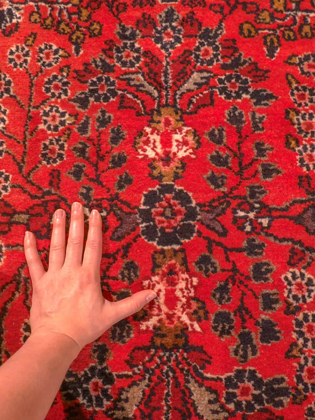 Punainen käsinsolmittu Lilihan-villamatto, 283 × 80 cm