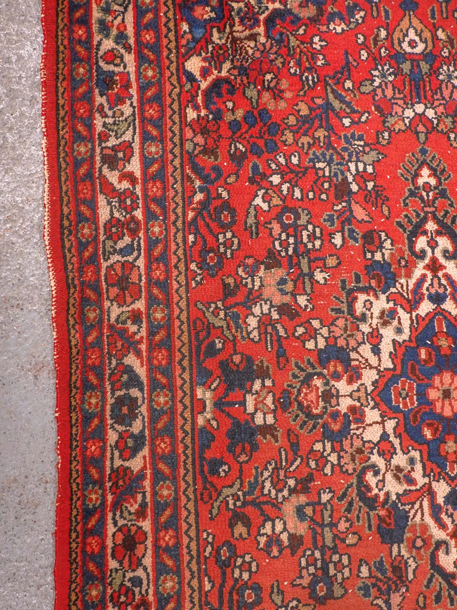 Punainen käsinsolmittu Sarouk-villamatto, 200 × 130 cm