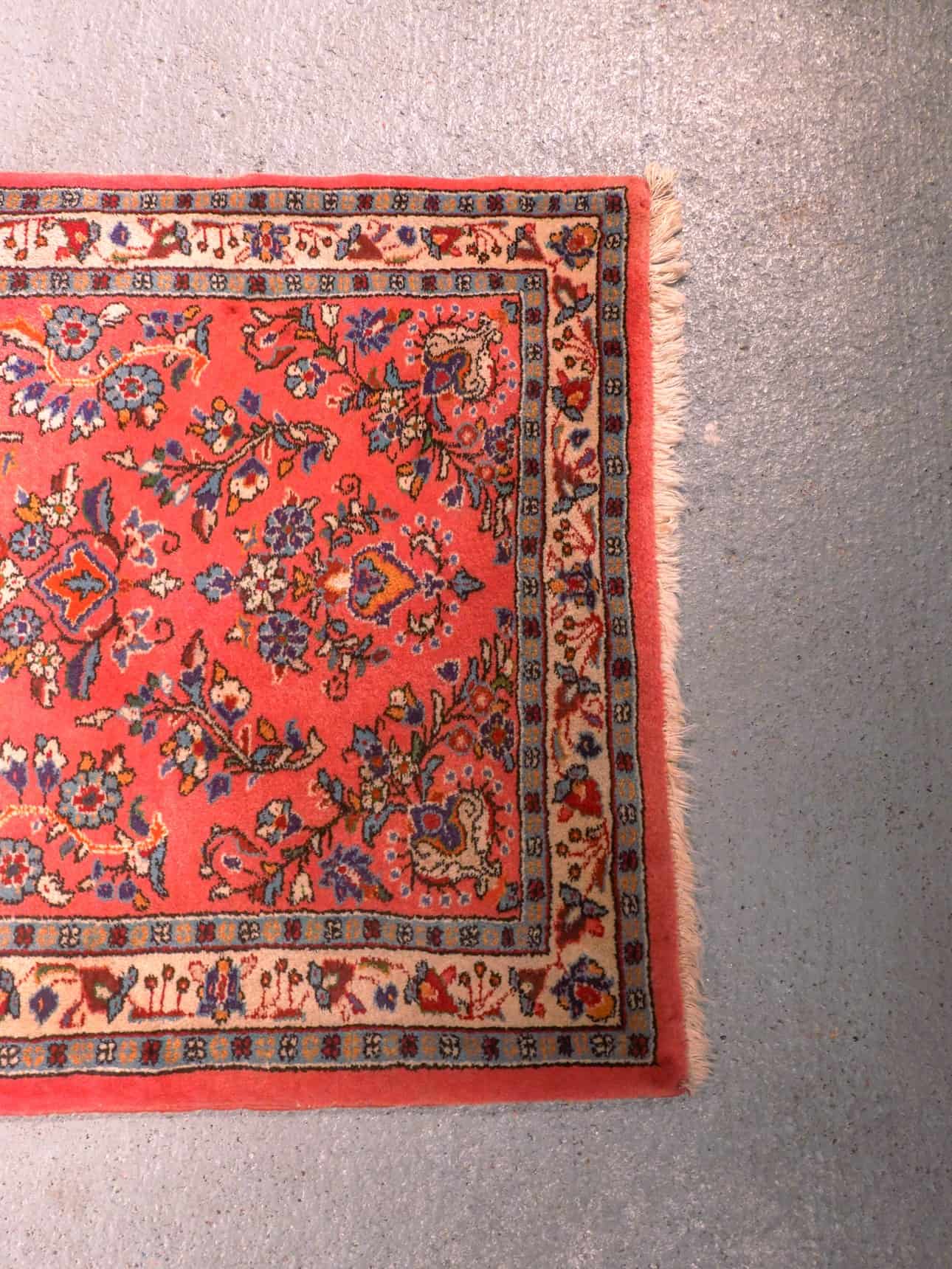 Punainen käsinsolmittu Sarouk-villamatto, 340 × 88 cm