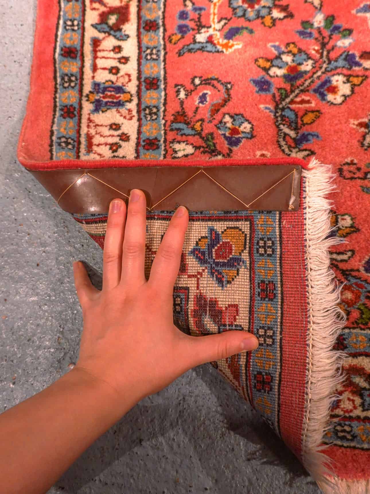 Punainen käsinsolmittu Sarouk-villamatto, 340 × 88 cm