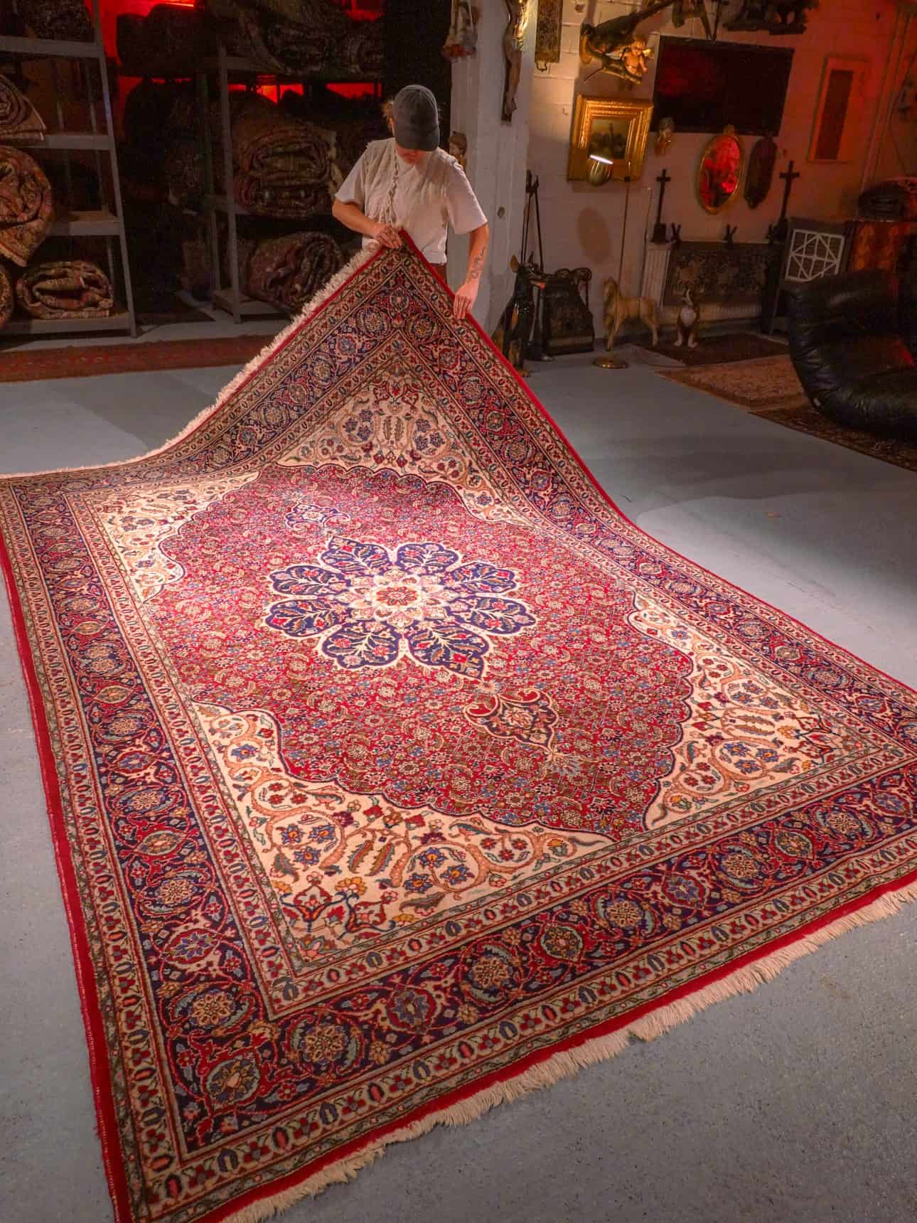 Punainen käsinsolmittu Tabriz-villamatto, 330 × 230 cm